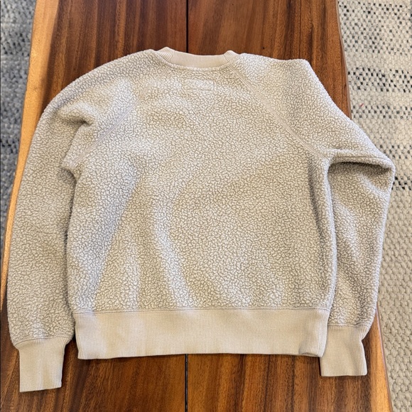 Everlane Textured Beige Crew Neck Sweater - Picture 3 of 6